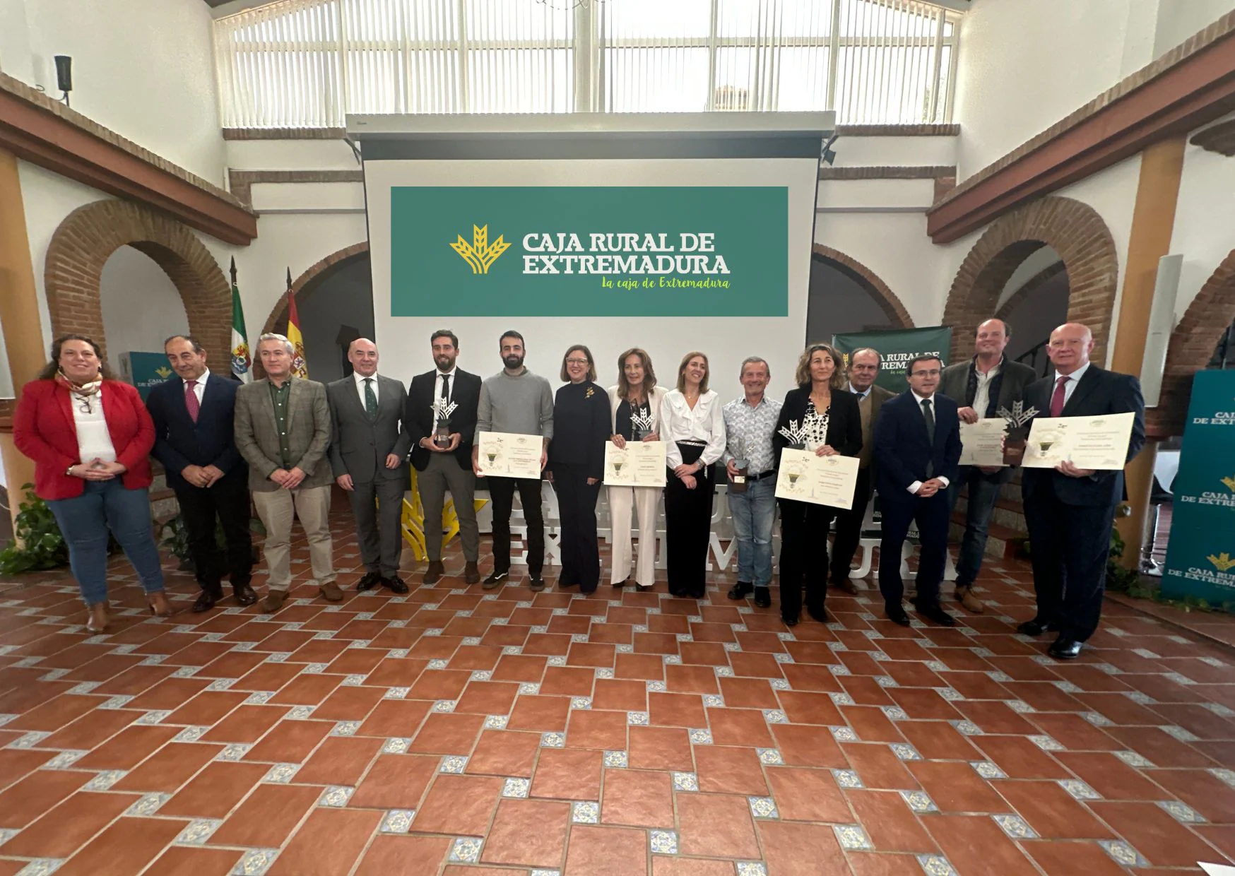 Caja Rural de Extremadura reconoce a cinco empresas y directivos en los Premios Espiga Innovación y Sostenibilidad
